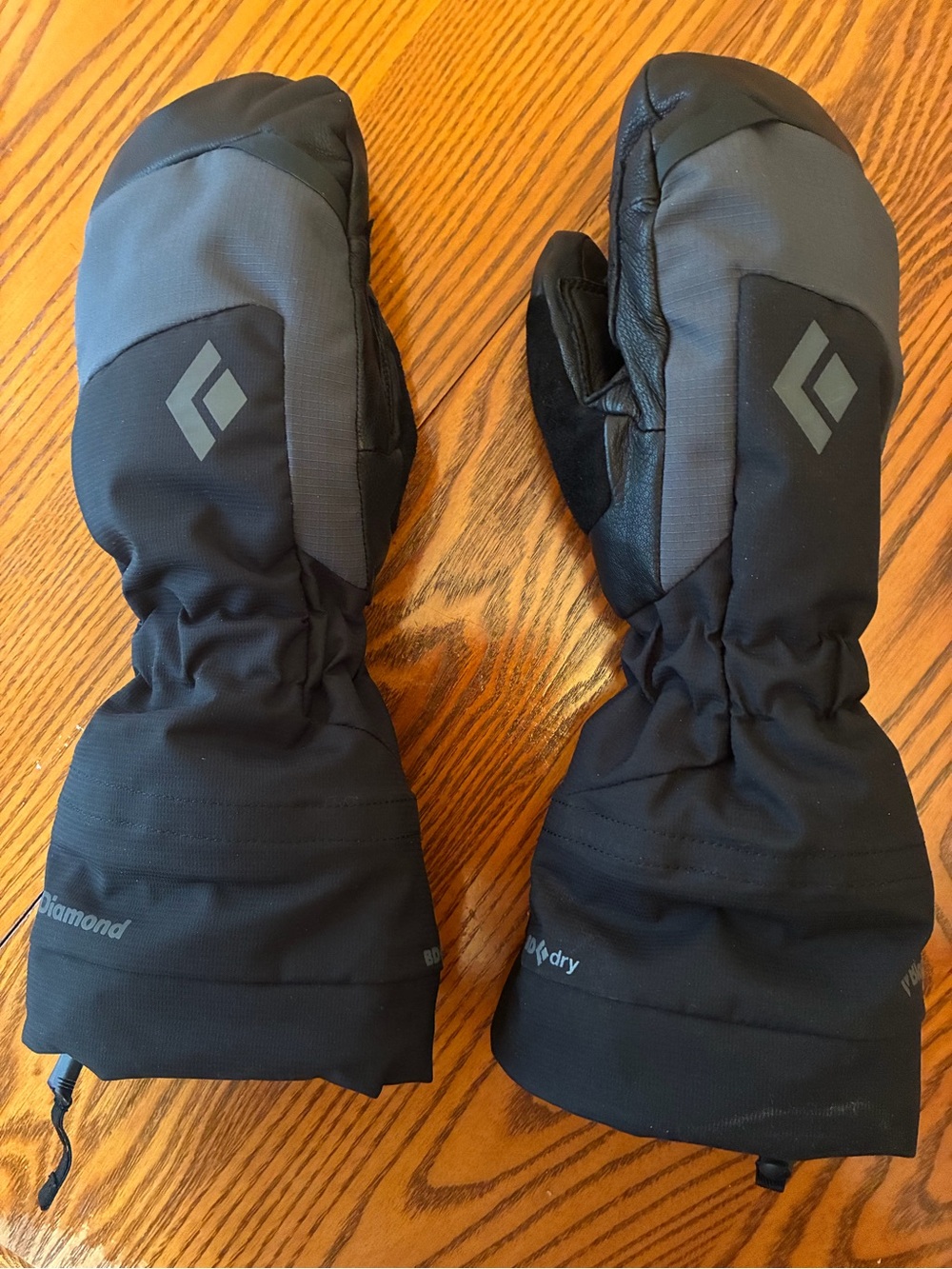 Black Diamond Mercury Black Winter Mitts with Subtle Logo